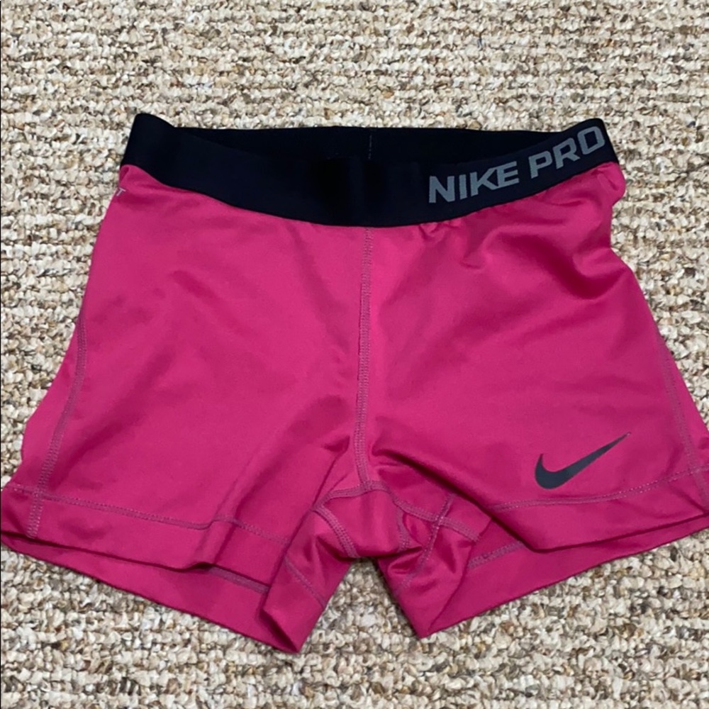 Nike pro shorts pink